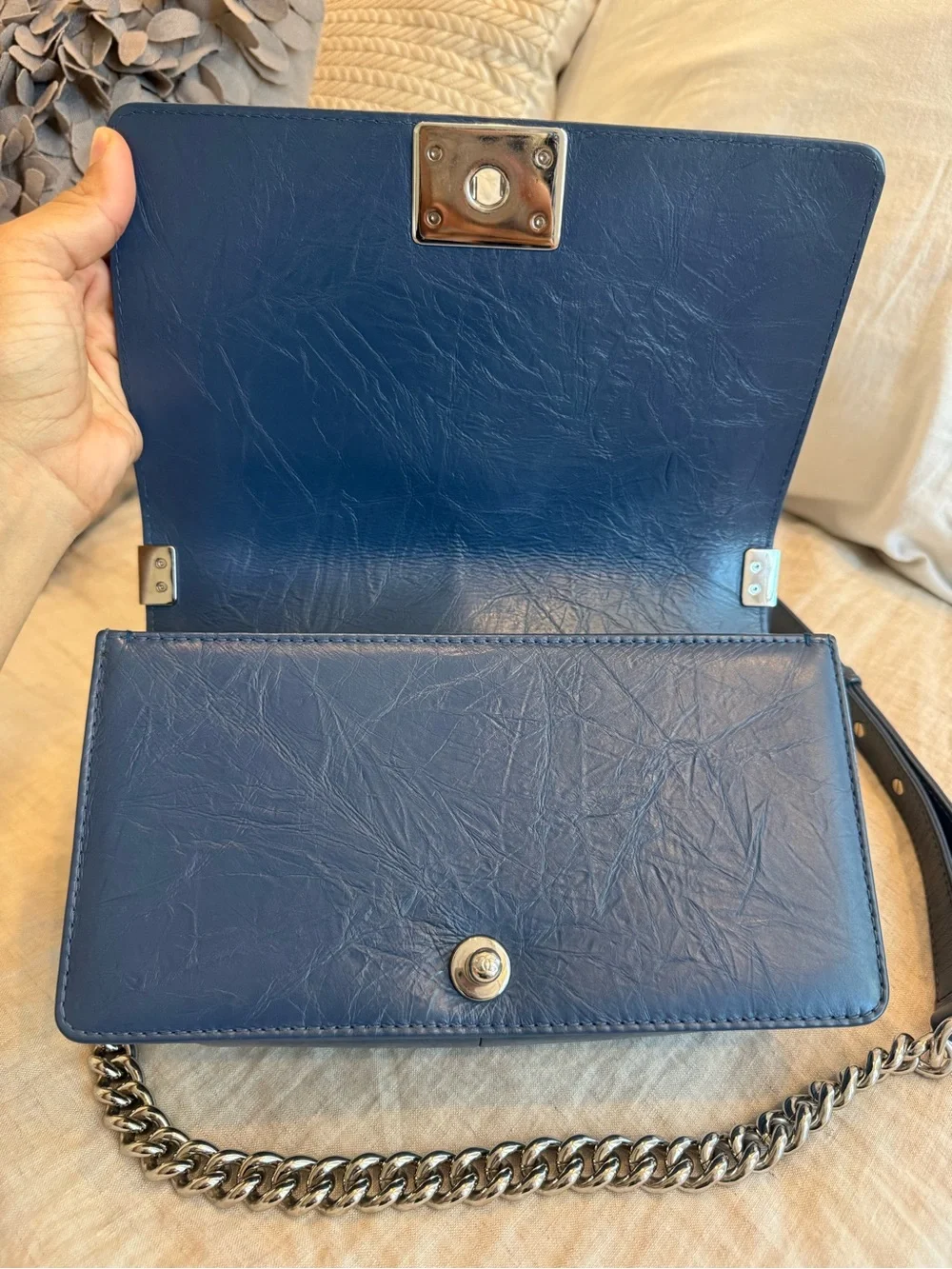 Chanel Boy Medium crinkle skin